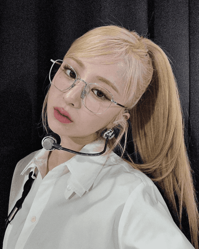 Yunjin do Le Sserafim - 03